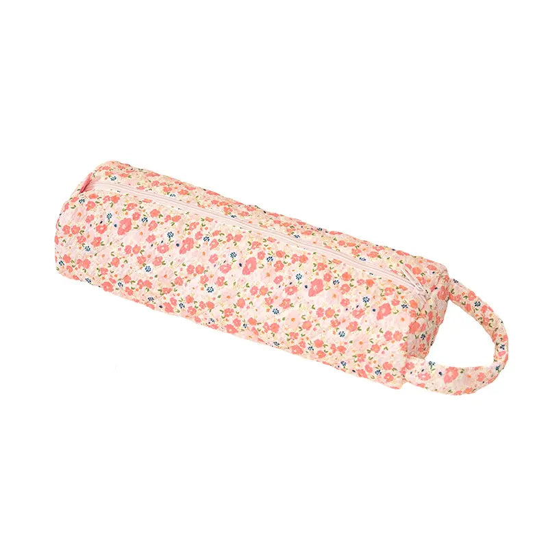 💄 Quilted Large-Capacity Travel Makeup & Toiletry Bag – Stylish, Spacious & Easy to Carry 👜
